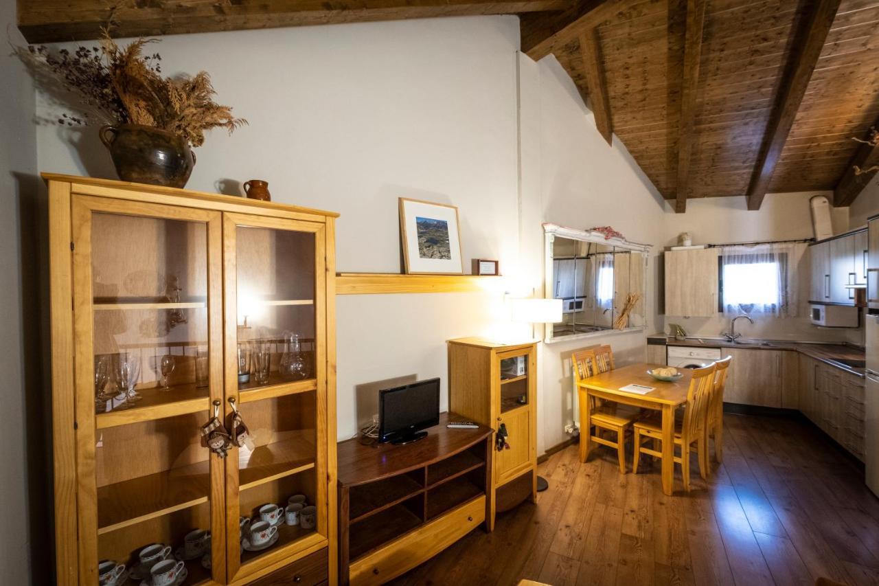 Apartamentos Turisticos Batlle Laspaúles Exterior foto